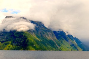 8.25 Hjorundfjord 11